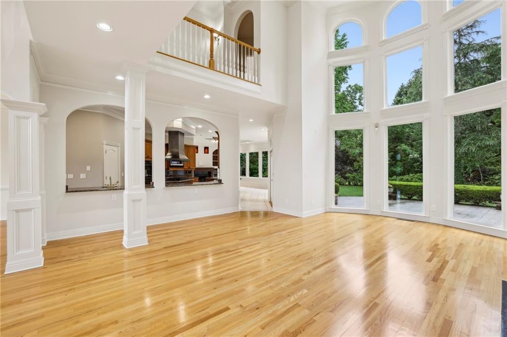 Marietta, Georgia, 30062, United States, 6 Bedrooms Bedrooms, ,6 BathroomsBathrooms,Residential,Active,1965815