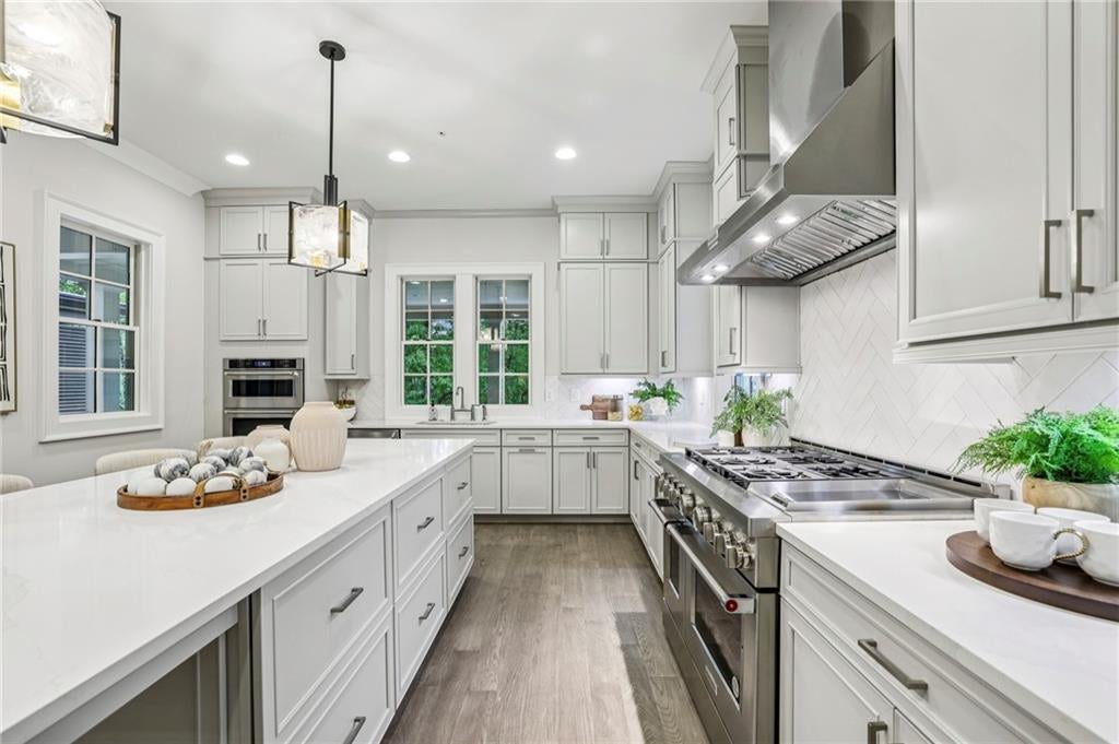 Alpharetta, Georgia, 30009, United States, 3 Bedrooms Bedrooms, ,4 BathroomsBathrooms,Residential,Active,1946317