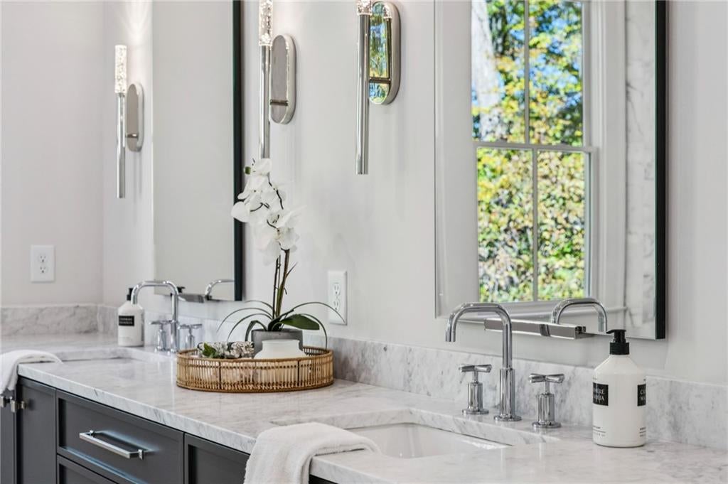 Atlanta, Georgia, 30306, United States, 6 Bedrooms Bedrooms, ,7 BathroomsBathrooms,Residential,Active,2007917