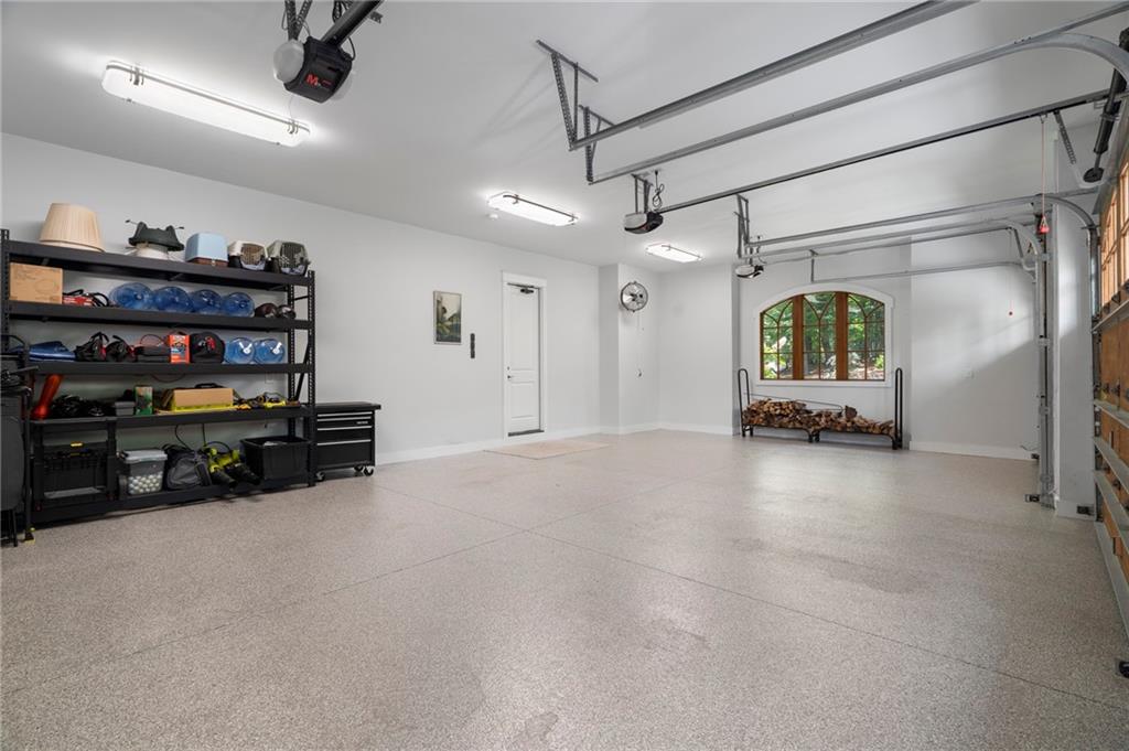 Big Canoe, Georgia, 30143, United States, 5 Bedrooms Bedrooms, ,5 BathroomsBathrooms,Residential,Active,1997553