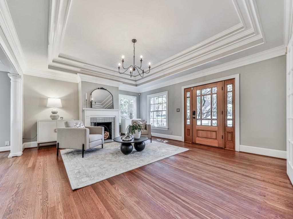 Atlanta, Georgia, 30305, United States, 5 Bedrooms Bedrooms, ,6 BathroomsBathrooms,Residential,Active,1988481