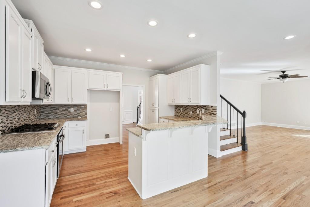 Flowery Branch, Georgia, 30542, United States, ,4 BathroomsBathrooms,Residential,Active,1773244