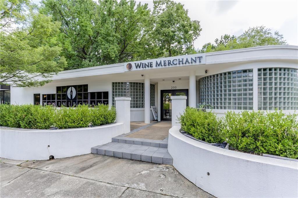 Atlanta, Georgia, 30305, United States, 6 Bedrooms Bedrooms, ,5 BathroomsBathrooms,Residential,Active,1997589