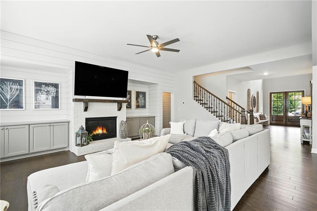 Canton, Georgia, 30115, United States, 7 Bedrooms Bedrooms, ,4 BathroomsBathrooms,Residential,Active,1936414