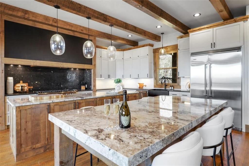 Mineral Bluff, Georgia, 30559, United States, 4 Bedrooms Bedrooms, ,4 BathroomsBathrooms,Residential,Active,2006866