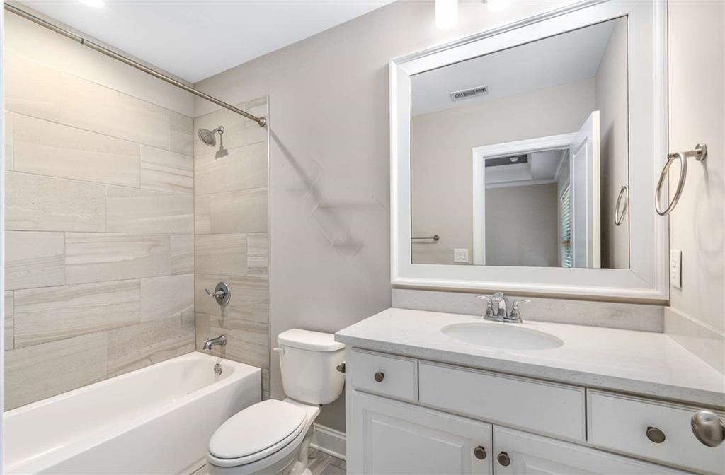 Flowery Branch, Georgia, 30542, United States, 5 Bedrooms Bedrooms, ,7 BathroomsBathrooms,Residential,Active,1936617