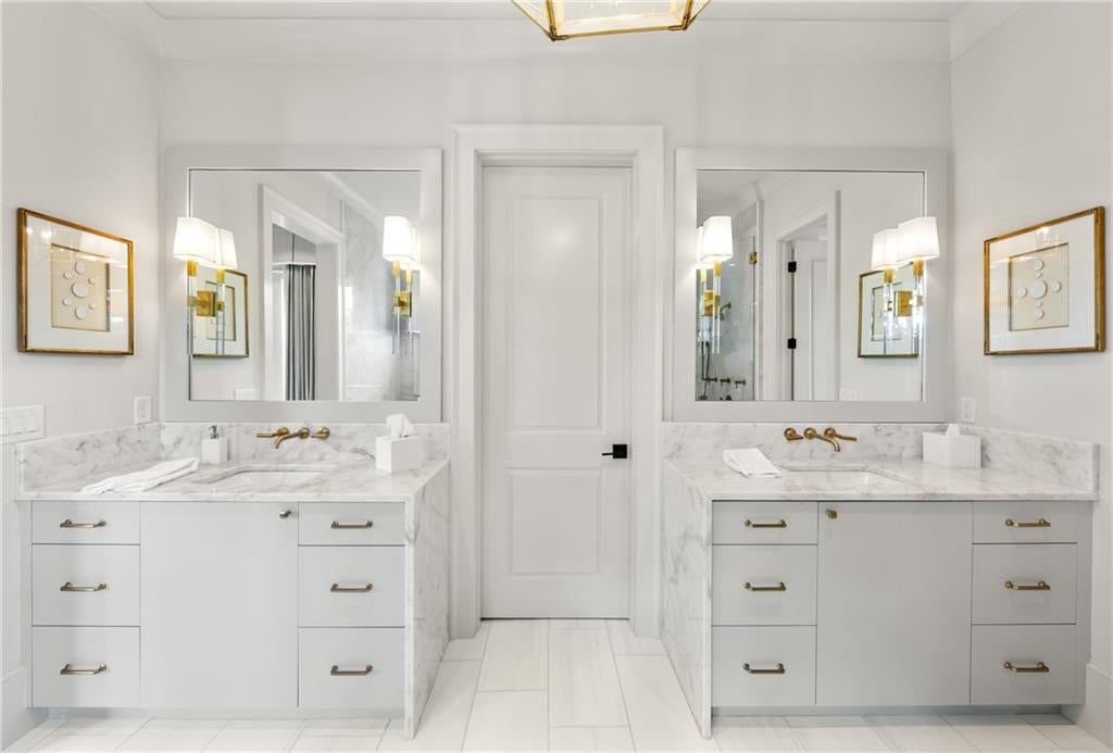 Alpharetta, Georgia, 30004, United States, 6 Bedrooms Bedrooms, ,8 BathroomsBathrooms,Residential,Active,1929413