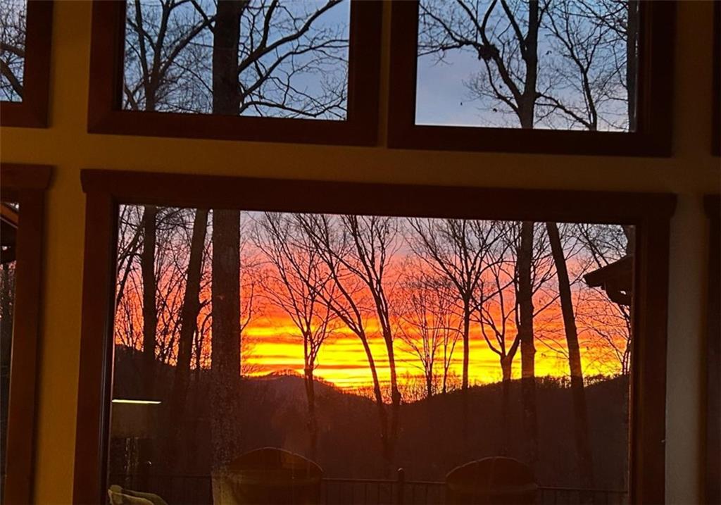 Ellijay, Georgia, 30536, United States, 5 Bedrooms Bedrooms, ,6 BathroomsBathrooms,Residential,Active,1954428