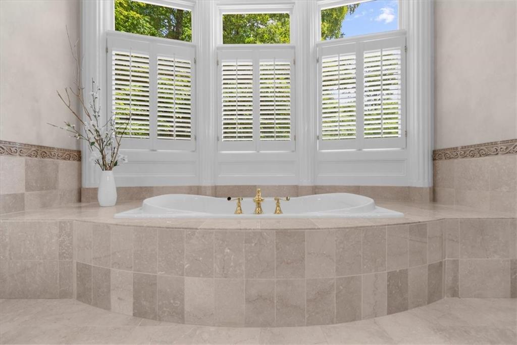 Alpharetta, Georgia, 30022, United States, ,9 BathroomsBathrooms,Residential,Active,1852691