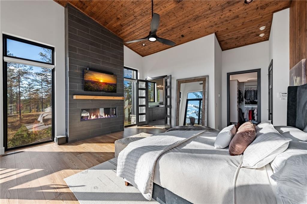 Ellijay, Georgia, 30540, United States, 4 Bedrooms Bedrooms, ,3 BathroomsBathrooms,Residential,Active,1988411