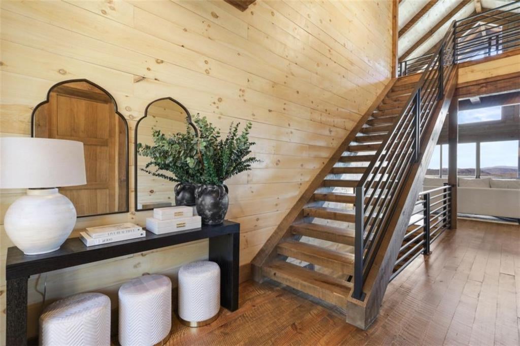 Mineral Bluff, Georgia, 30559, United States, 4 Bedrooms Bedrooms, ,4 BathroomsBathrooms,Residential,Active,2006866