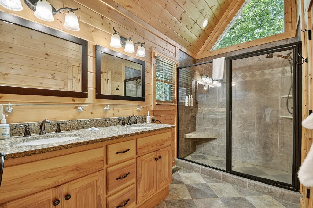 Blue Ridge, Georgia, 30513, United States, 4 Bedrooms Bedrooms, ,4 BathroomsBathrooms,Residential,Active,1879967