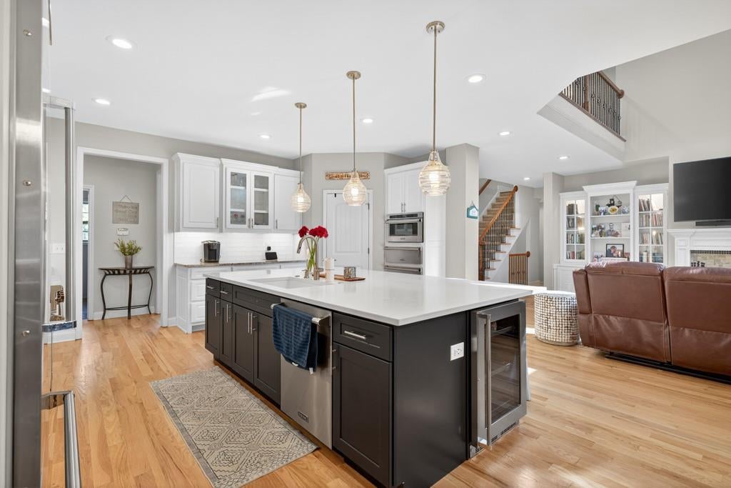 Flowery Branch, Georgia, 30542, United States, 6 Bedrooms Bedrooms, ,6 BathroomsBathrooms,Residential,Active,1897984