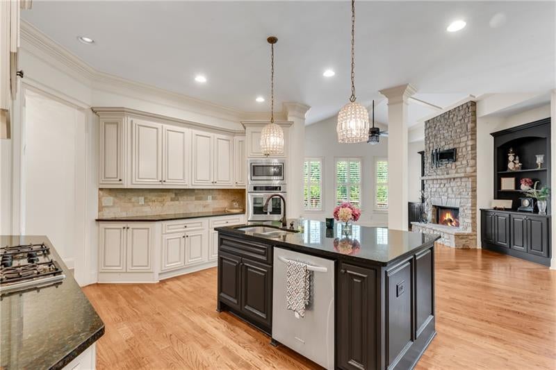 Braselton, Georgia, 30517, United States, 5 Bedrooms Bedrooms, ,5 BathroomsBathrooms,Residential,Active,1912832