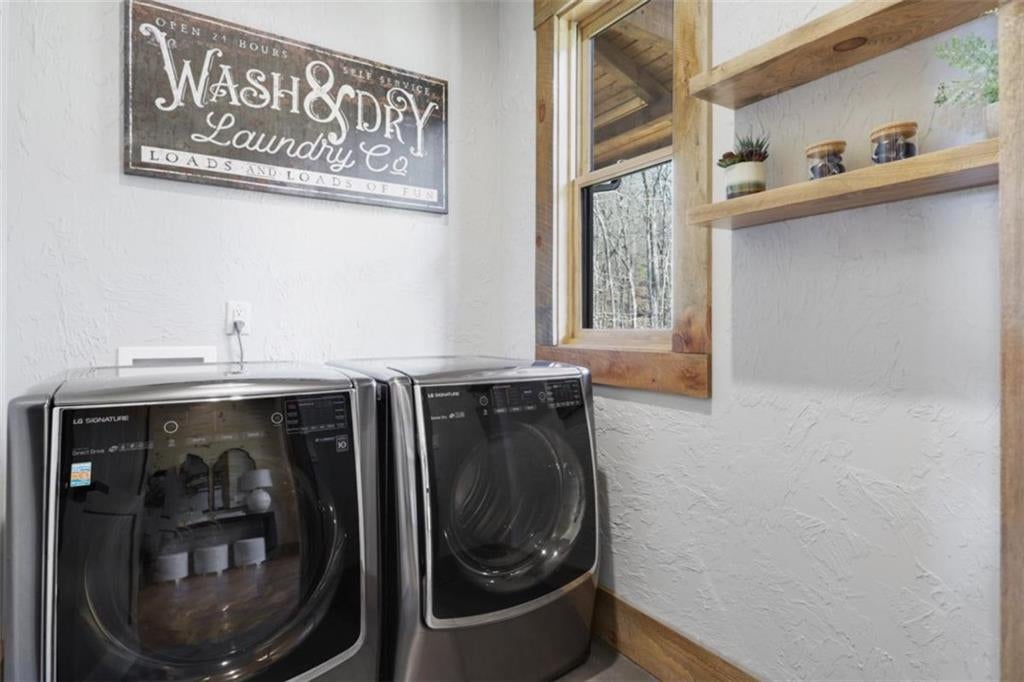 Mineral Bluff, Georgia, 30559, United States, 4 Bedrooms Bedrooms, ,4 BathroomsBathrooms,Residential,Active,2006866