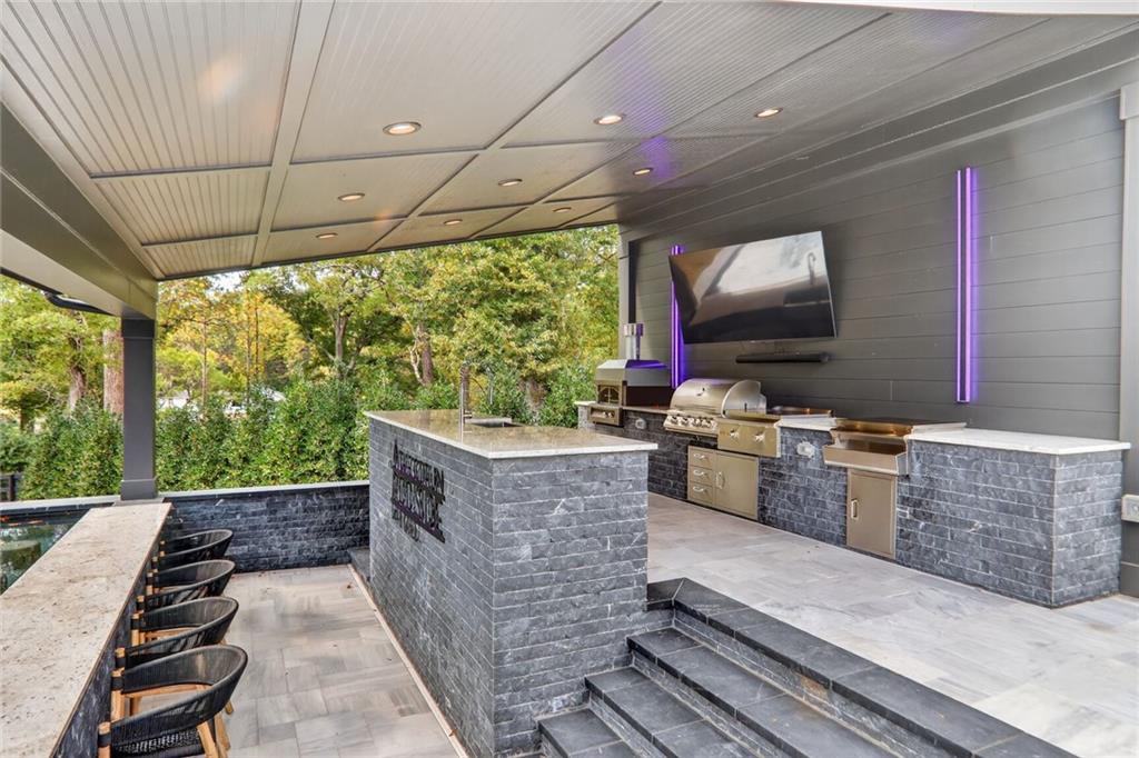 Canton, Georgia, 30115, United States, 4 Bedrooms Bedrooms, ,5 BathroomsBathrooms,Residential,Active,1997565