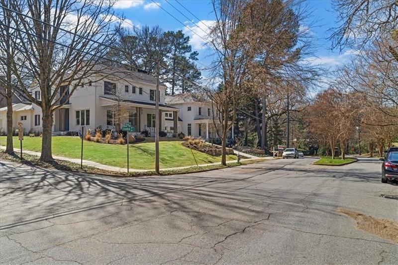 Atlanta, Georgia, 30309, United States, 4 Bedrooms Bedrooms, ,5 BathroomsBathrooms,Residential,Active,1997549