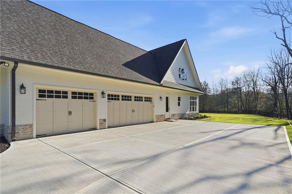 Canton, Georgia, 30115, United States, 5 Bedrooms Bedrooms, ,4 BathroomsBathrooms,Residential,Active,2001340