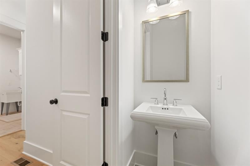 Gainesville, Georgia, 30506, United States, 4 Bedrooms Bedrooms, ,4 BathroomsBathrooms,Residential,Active,2007110