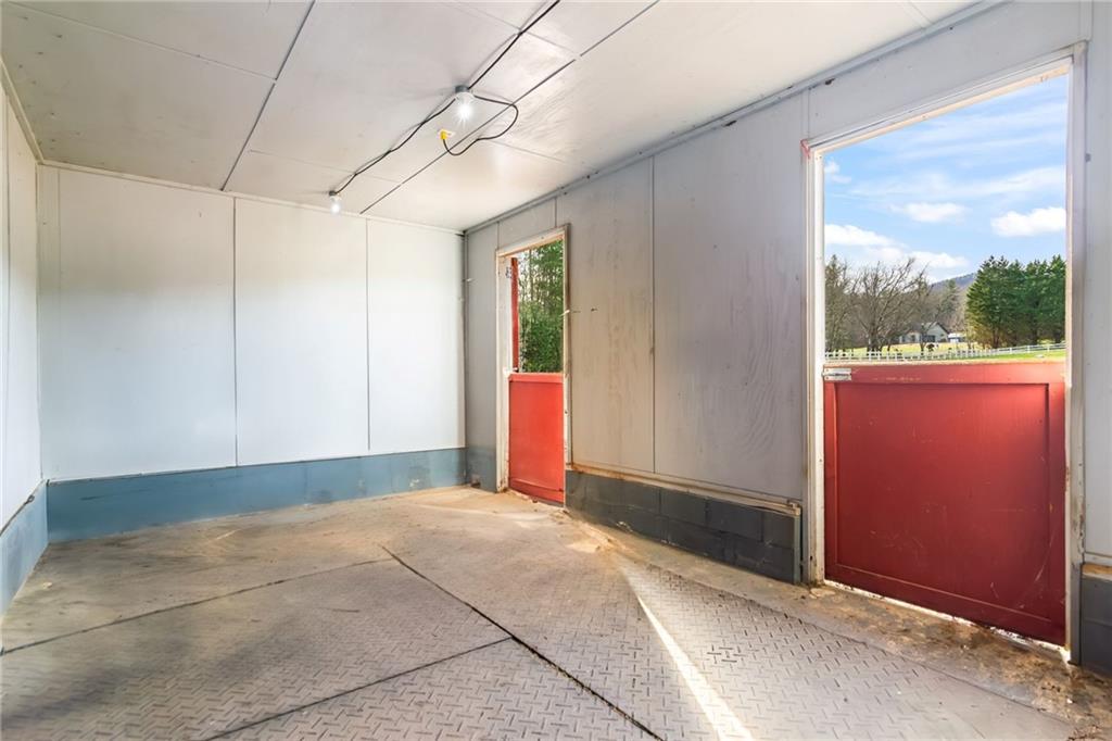 Blairsville, Georgia, 30512, United States, ,4 BathroomsBathrooms,Residential,Active,1702941