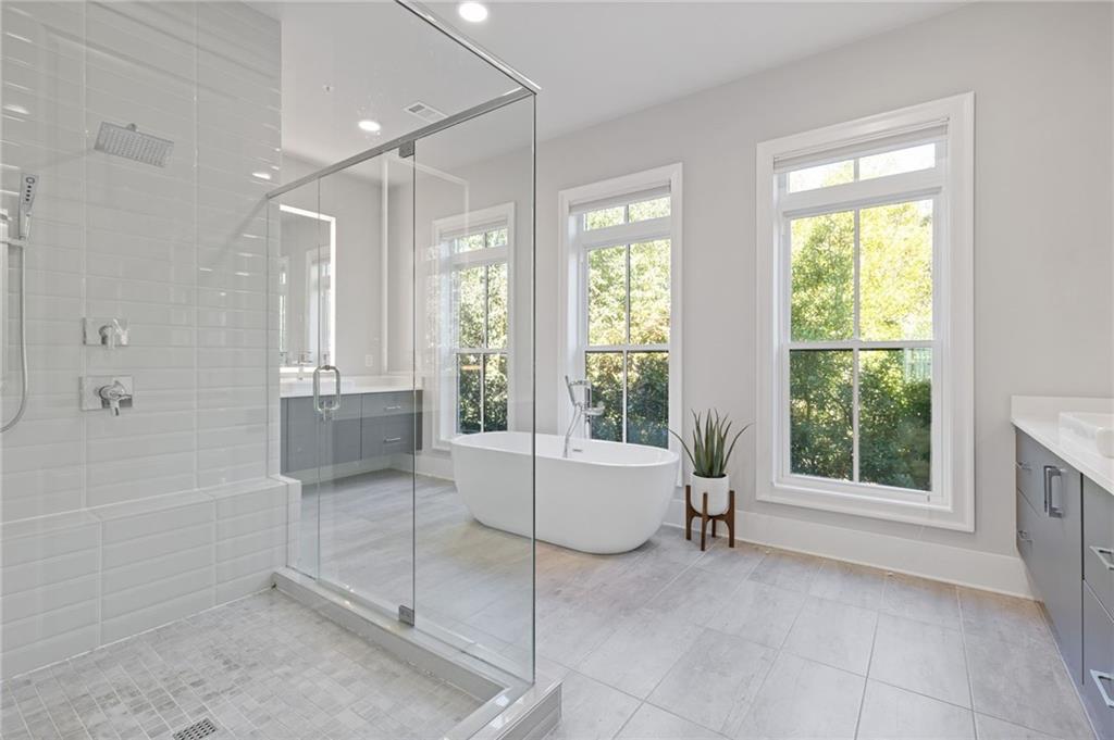 Atlanta, Georgia, 30308, United States, 3 Bedrooms Bedrooms, ,4 BathroomsBathrooms,Residential,Active,1969688