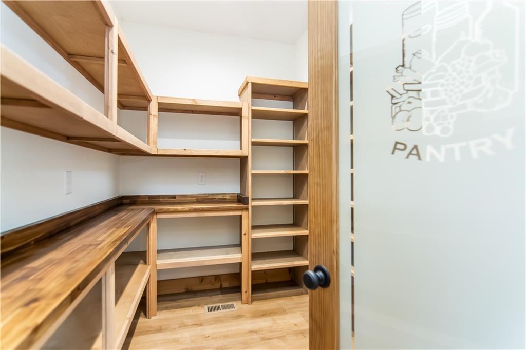 Talking Rock, Georgia, 30175, United States, 4 Bedrooms Bedrooms, ,3 BathroomsBathrooms,Residential,Active,2000221