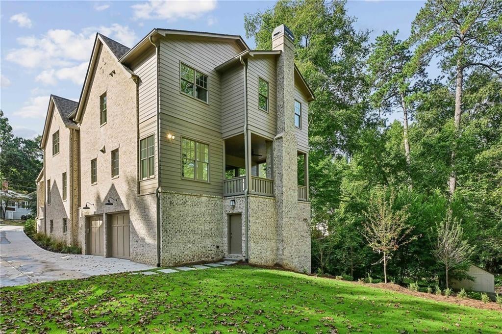 Atlanta, Georgia, 30305, United States, 6 Bedrooms Bedrooms, ,5 BathroomsBathrooms,Residential,Active,1997589