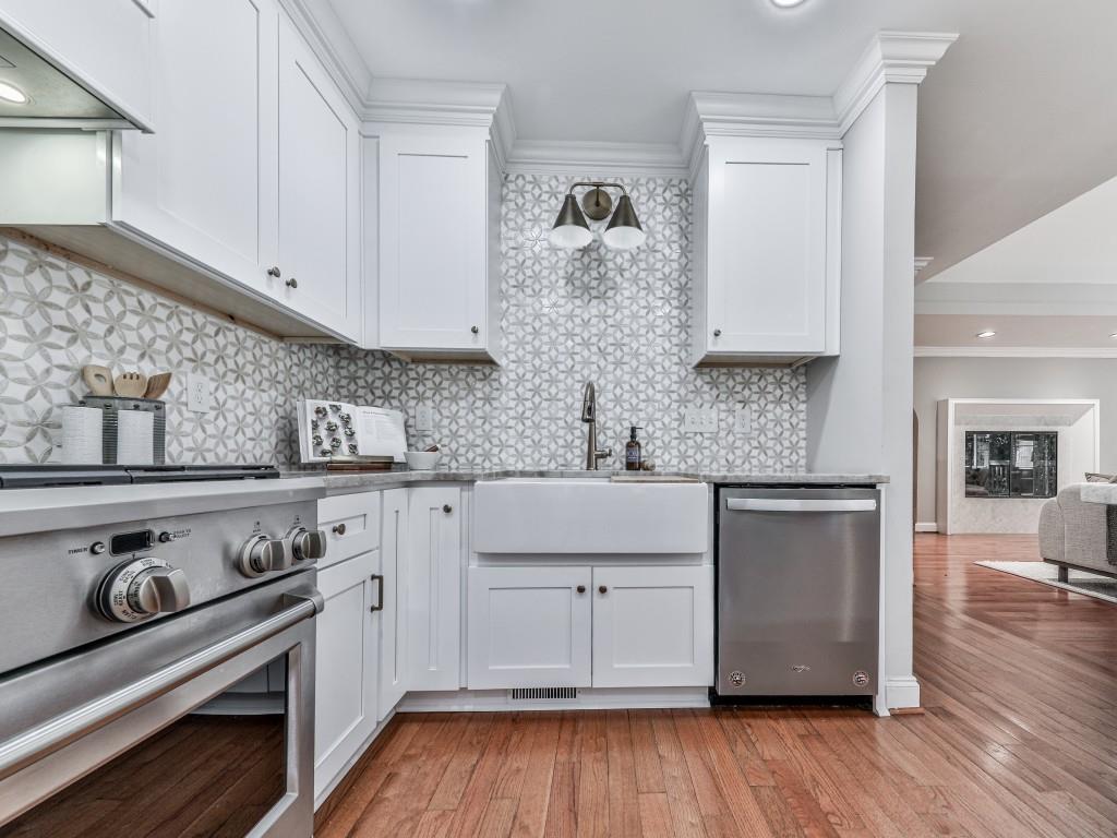 Atlanta, Georgia, 30305, United States, 5 Bedrooms Bedrooms, ,6 BathroomsBathrooms,Residential,Active,1988481