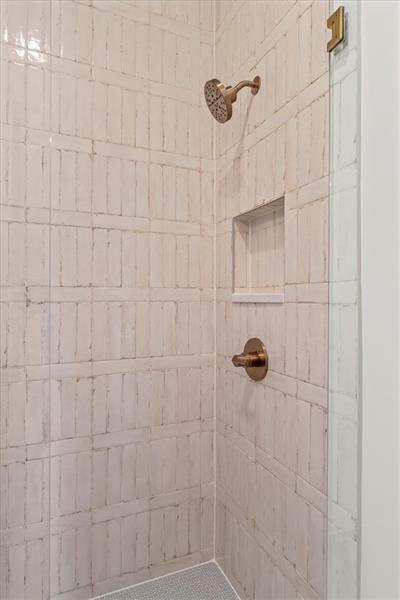 Atlanta, Georgia, 30309, United States, 4 Bedrooms Bedrooms, ,5 BathroomsBathrooms,Residential,Active,1997549