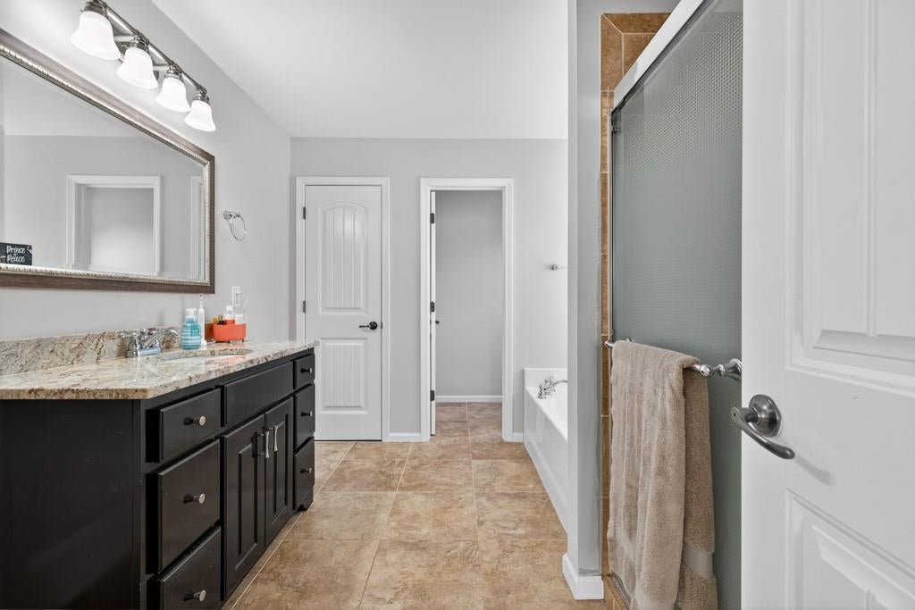 Flowery Branch, Georgia, 30542, United States, 6 Bedrooms Bedrooms, ,6 BathroomsBathrooms,Residential,Active,1897984