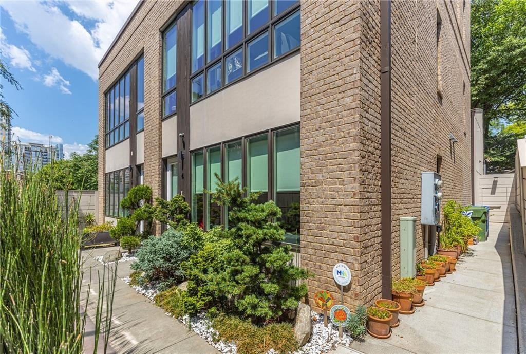 Atlanta, Georgia, 30309, United States, 3 Bedrooms Bedrooms, ,4 BathroomsBathrooms,Residential,Active,1997555