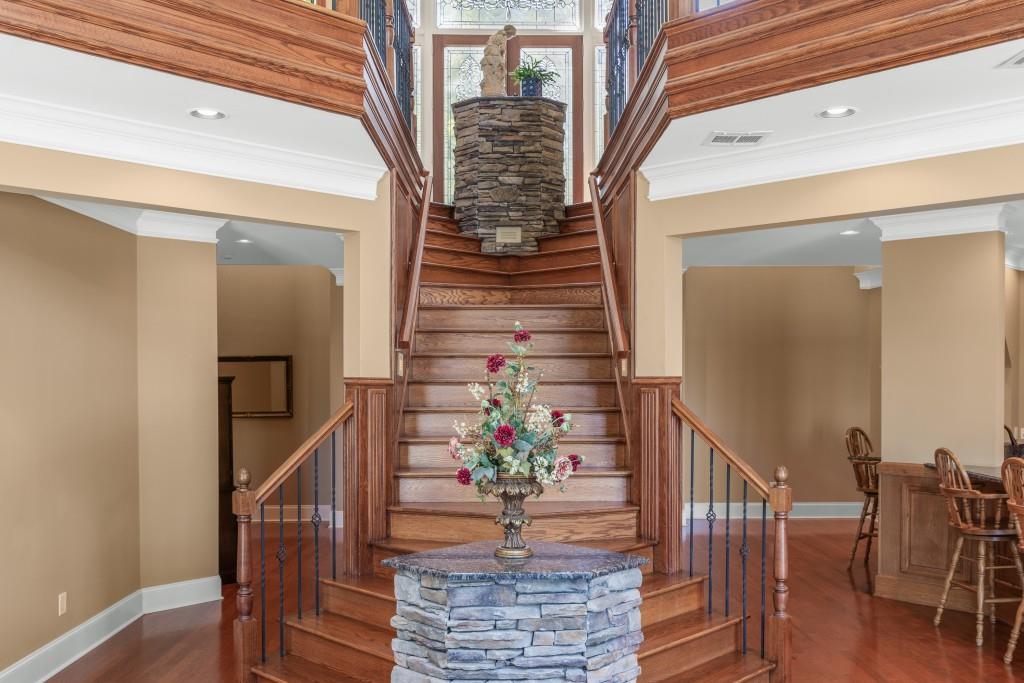 Flowery Branch, Georgia, 30542, United States, 4 Bedrooms Bedrooms, ,8 BathroomsBathrooms,Residential,Active,1929460