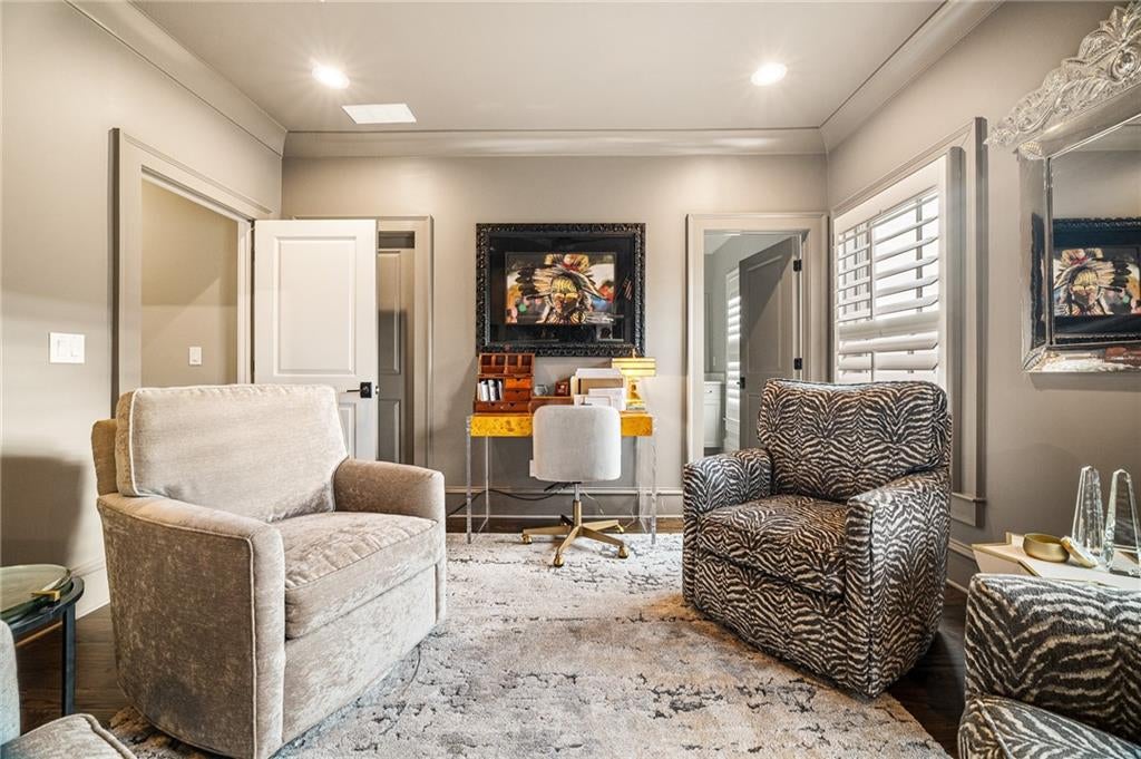 Atlanta, Georgia, 30319, United States, 3 Bedrooms Bedrooms, ,5 BathroomsBathrooms,Residential,Active,1997564