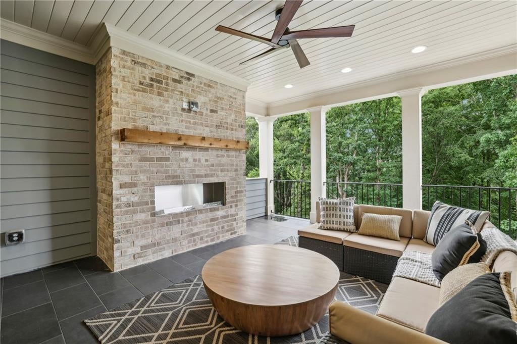 Alpharetta, Georgia, 30009, United States, 3 Bedrooms Bedrooms, ,4 BathroomsBathrooms,Residential,Active,1849562