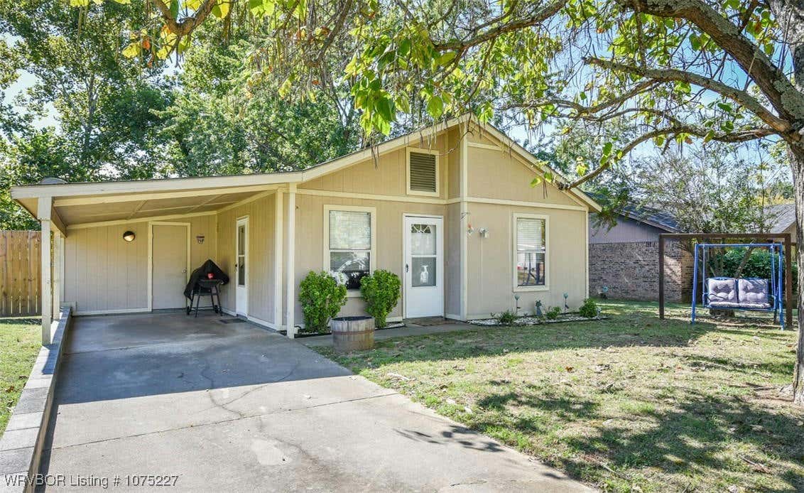 106 MATH LN, ROLAND, OK 74954, photo 1 of 21