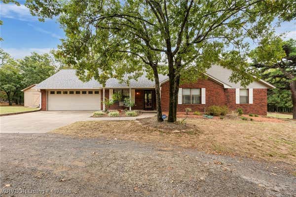 302 CALDWELL DR, POTEAU, OK 74953 - Image 1