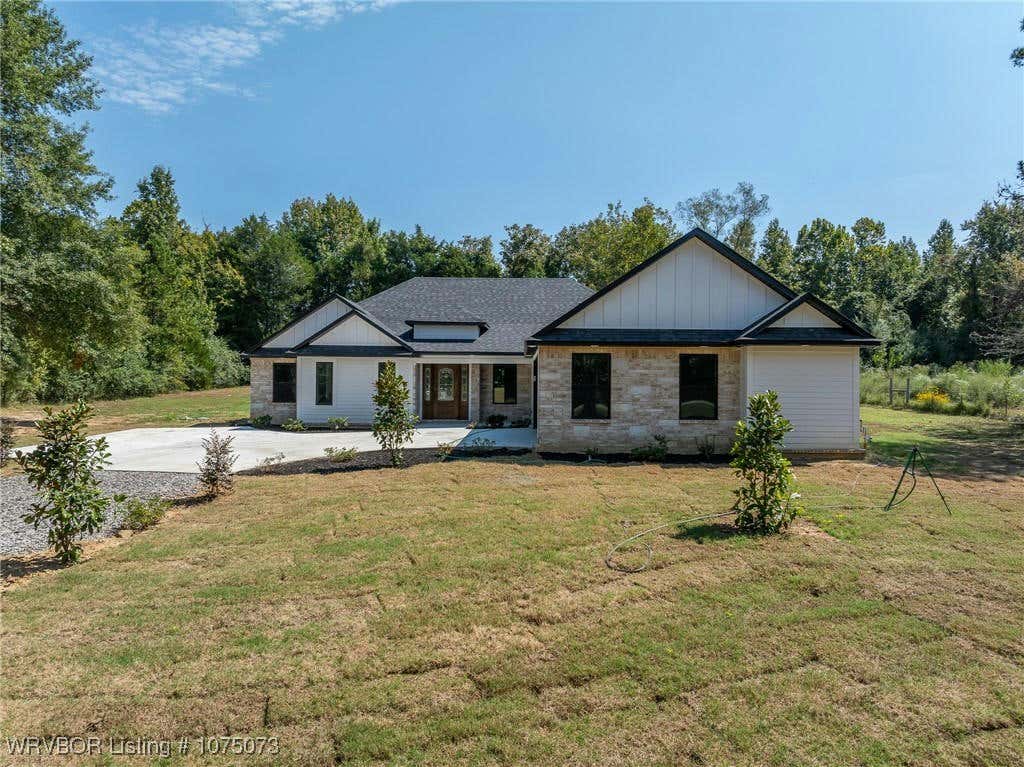 46 S 16TH ST, LAVACA, AR 72941, photo 1 of 33