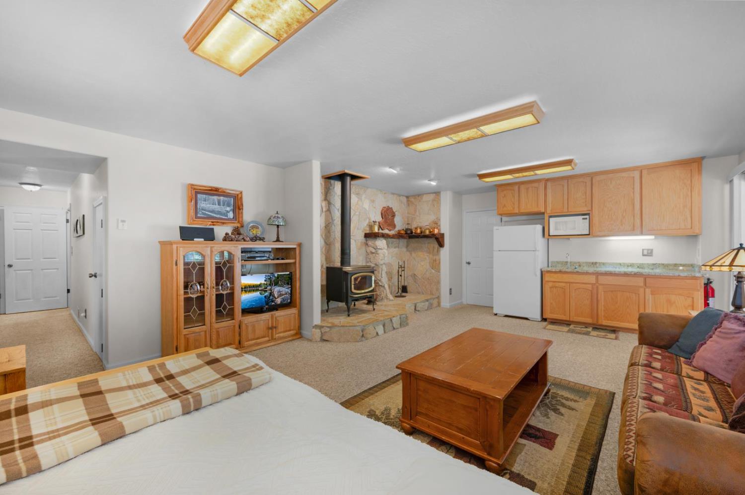 Lakeshore, California, 93634, United States, 3 Bedrooms Bedrooms, ,3 BathroomsBathrooms,Residential,Active,1844543