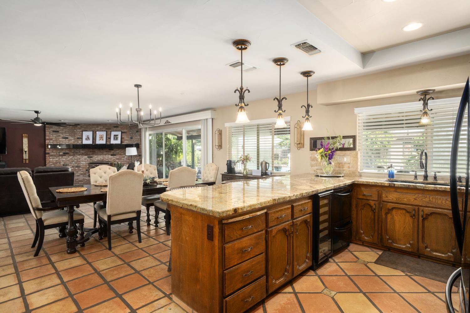 Selma, California, 93662, United States, 3 Bedrooms Bedrooms, ,3 BathroomsBathrooms,Residential,Active,2052138