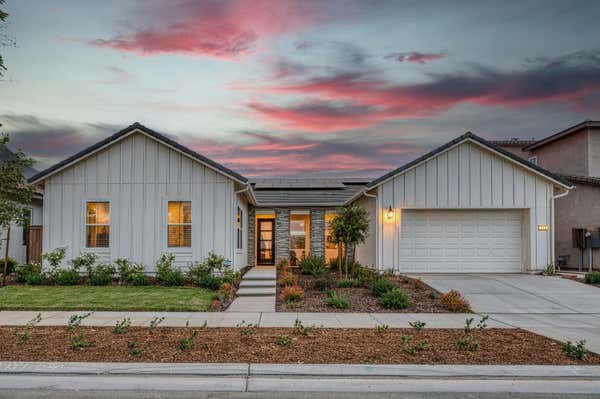 958 BEAVER POND LOOP, MADERA, CA 93636 - Image 1