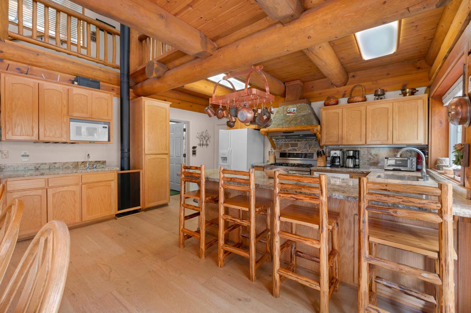 Lakeshore, California, 93634, United States, 3 Bedrooms Bedrooms, ,3 BathroomsBathrooms,Residential,Active,1844543