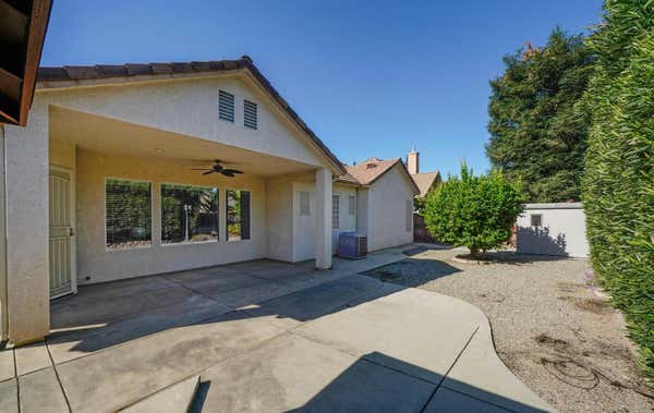 105 W ATHENS AVE, CLOVIS, CA 93611, photo 4 of 35