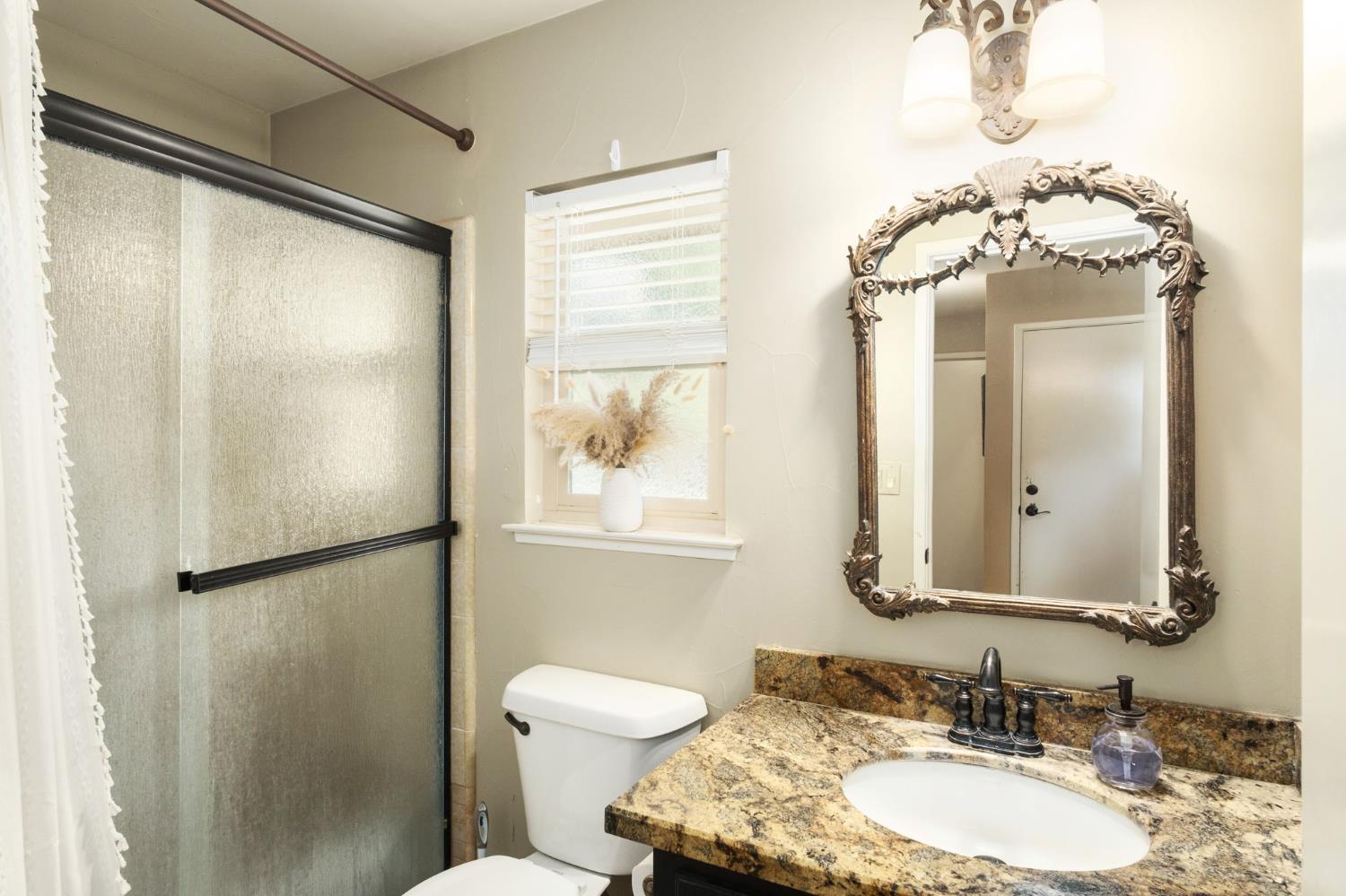Selma, California, 93662, United States, 3 Bedrooms Bedrooms, ,3 BathroomsBathrooms,Residential,Active,2052138