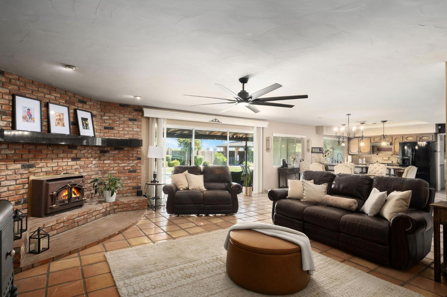 Selma, California, 93662, United States, 3 Bedrooms Bedrooms, ,3 BathroomsBathrooms,Residential,Active,2052138
