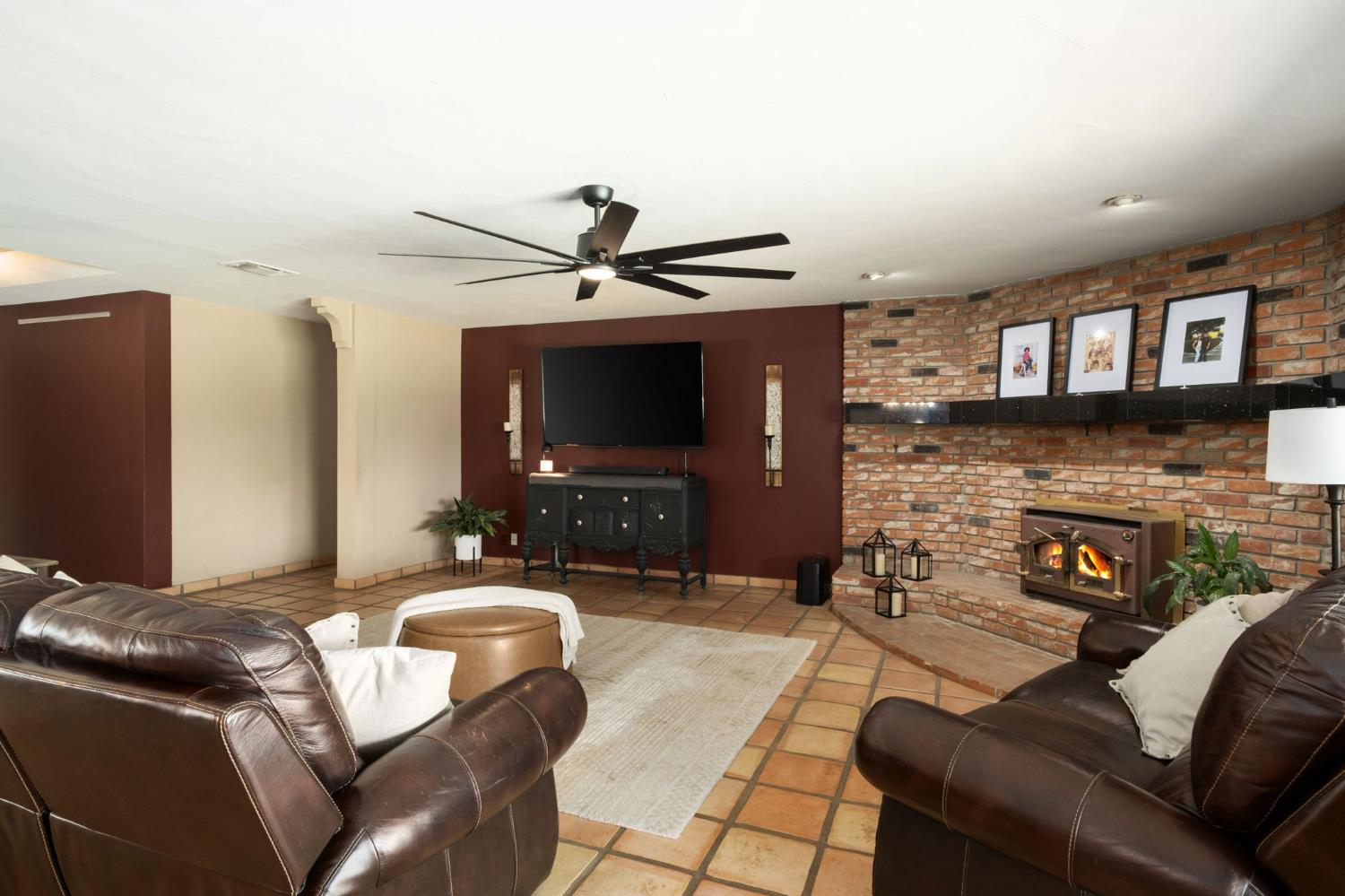 Selma, California, 93662, United States, 3 Bedrooms Bedrooms, ,3 BathroomsBathrooms,Residential,Active,2052138