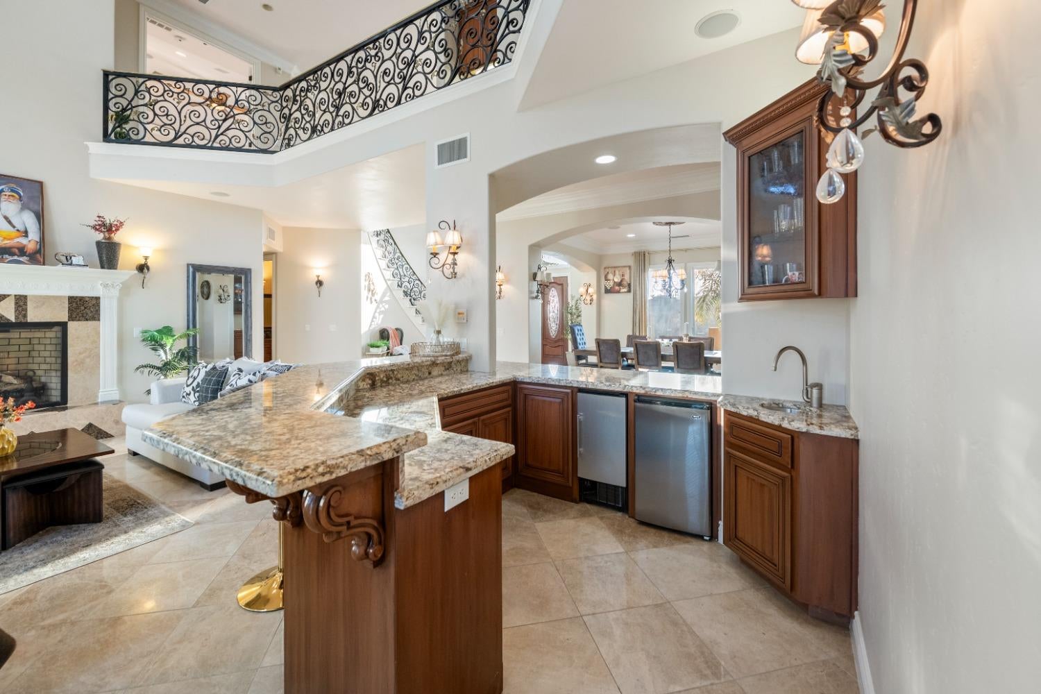 Friant, California, 93626, United States, 7 Bedrooms Bedrooms, ,7 BathroomsBathrooms,Residential,Active,1952490