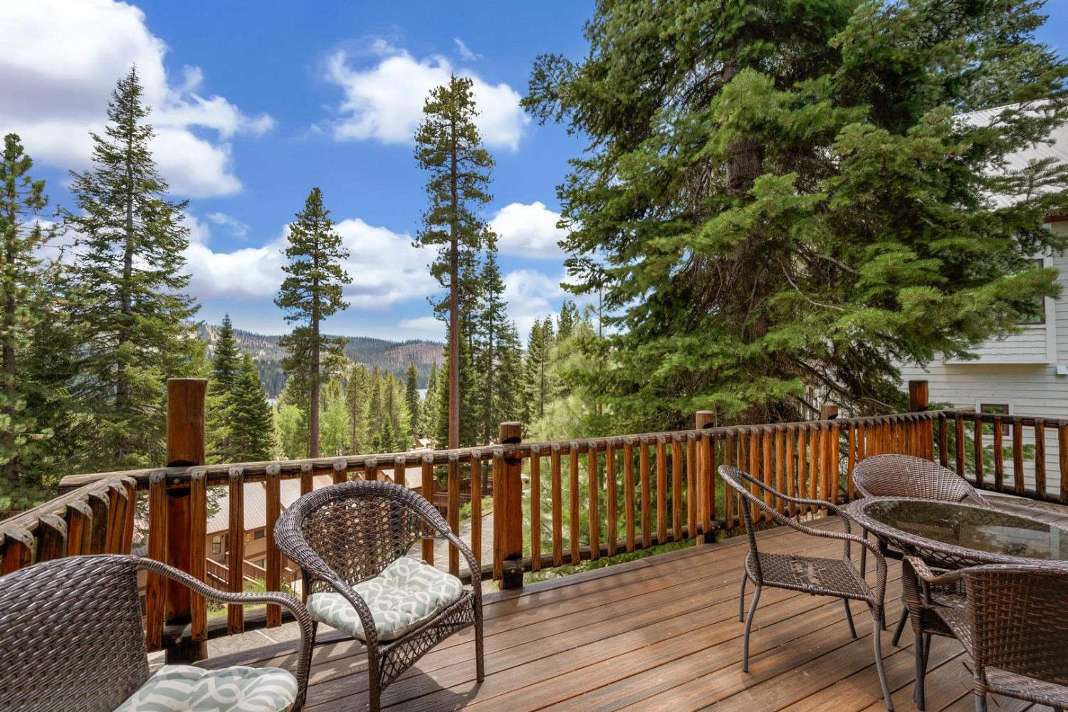 Lakeshore, California, 93634, United States, 3 Bedrooms Bedrooms, ,3 BathroomsBathrooms,Residential,Active,1844543