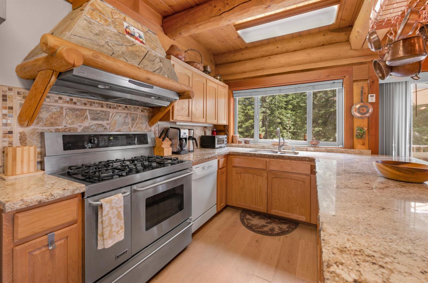 Lakeshore, California, 93634, United States, 3 Bedrooms Bedrooms, ,3 BathroomsBathrooms,Residential,Active,1844543