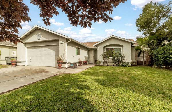 200 HADAR AVE, PARLIER, CA 93648 - Image 1