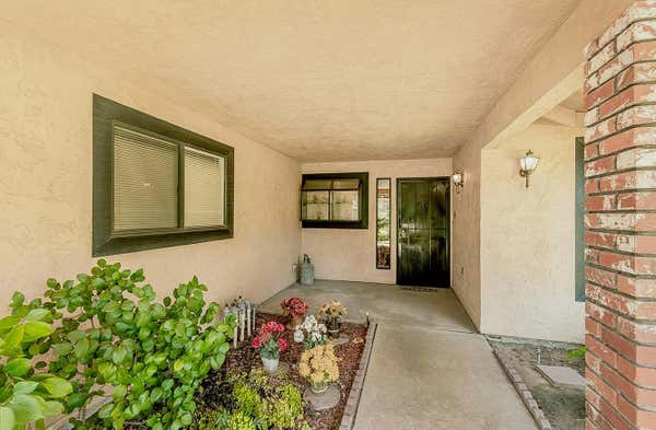 2479 MITCHELL AVE, CLOVIS, CA 93611, photo 4 of 34